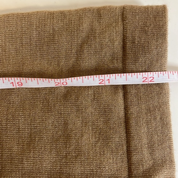 Banana Republic Extra Fine Merino wool Blend Khaki Tan Sweater Small - Picture 8 of 8